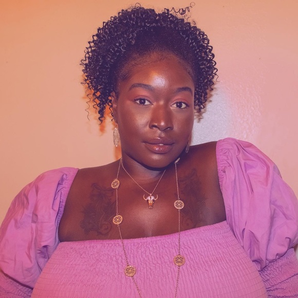 💕💕 Meet Your Posher, Fatima 💕💕 - Picture 4 of 14